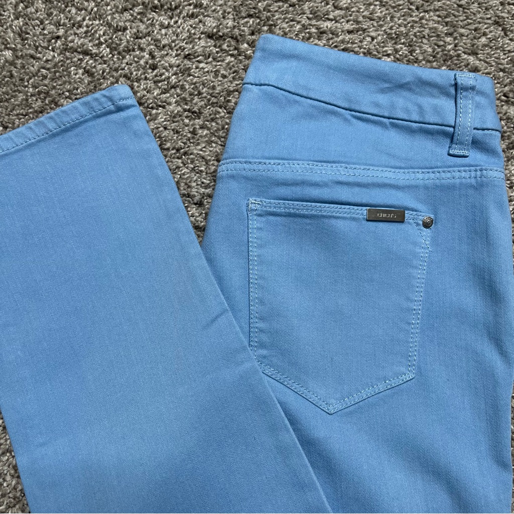 Chico's So Slimming Girlfriend Ankle Light Blue Stretch Jeans Size 0